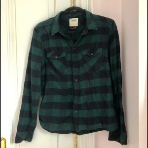 Aritzia TNA Forest Green Flannel Classic Fit sz L